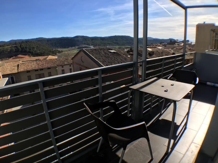 Bonito Apartamento En Avinyo Con Impresionantes Vistas Luaran gambar