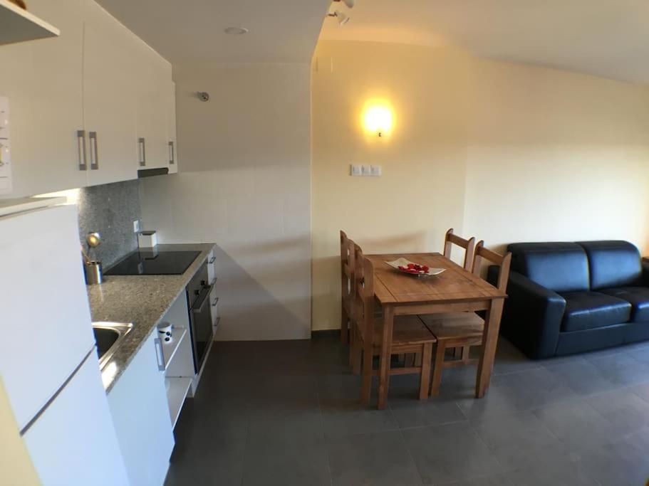 Bonito Apartamento En Avinyo Con Impresionantes Vistas Luaran gambar